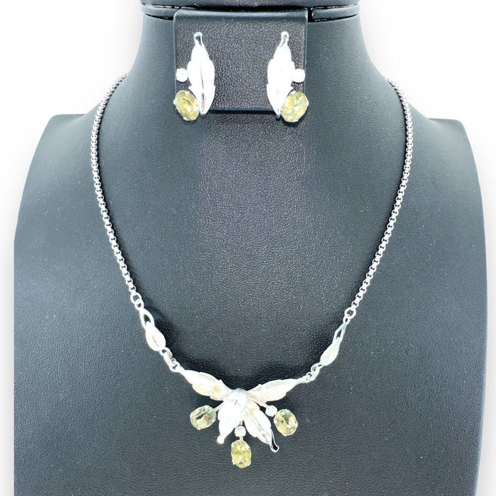 Jewelry Sets Van Dell Sterling Silver Necklace & Screw Back Earrings